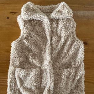 Thread & Supply, Fluffy Vest, Cream, Small